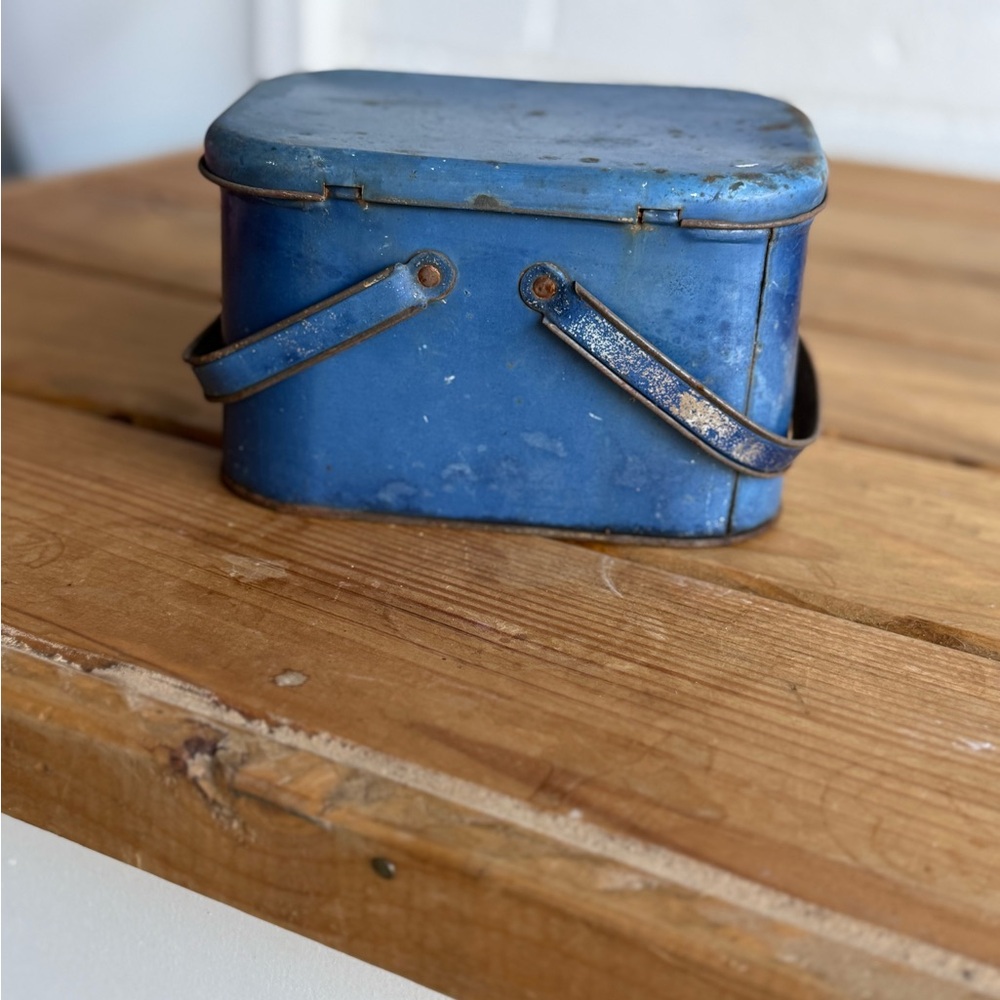 Vintage Blue Metal Lunchbox